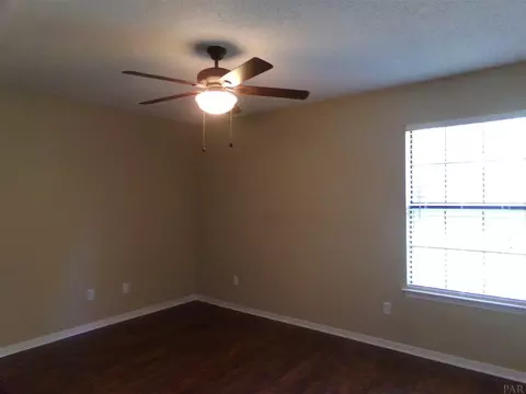 5062 Patterson Ln, Pace, FL 32571 photo 6
