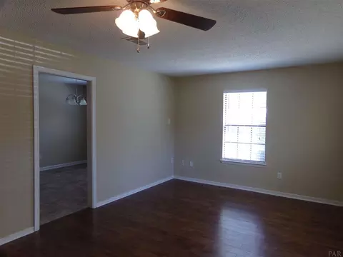 5062 Patterson Ln, Pace, FL 32571 photo 5