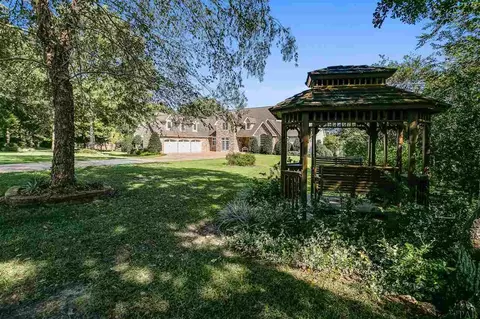 596 E Kingsfield Rd, Cantonment, FL 32533 photo 3