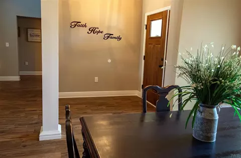 4066 Manchester Ct, Pace, FL 32571 photo 3