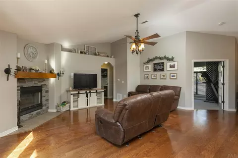 4313 White Rd, Pace, FL 32571 photo 9