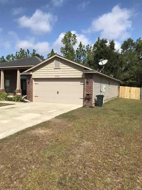6574 Fall St, Milton, FL 32570 photo 2