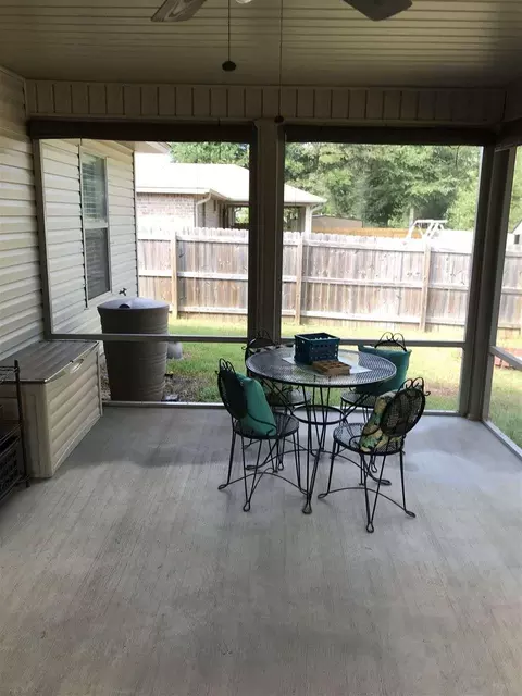 6574 Fall St, Milton, FL 32570 photo 9