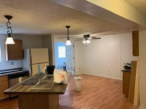 3913 Legend Creek Dr, Pace, FL 32571 photo 6