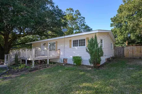 4116 Riddle St, Pace, FL 32571 photo 2