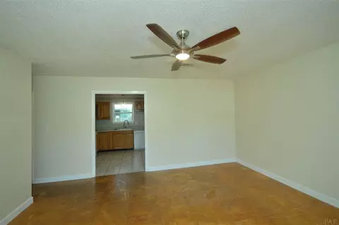 5057 Pennington Ln, Pace, FL 32571 photo 4