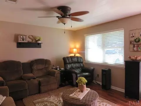 5401 Jenny Cir, Milton, FL 32571 photo 5