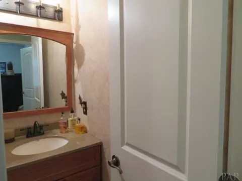5401 Jenny Cir, Milton, FL 32571 photo 17