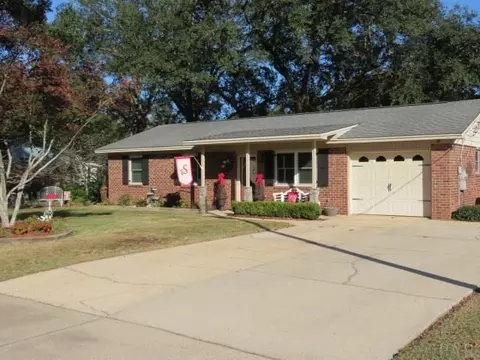 5401 Jenny Cir, Milton, FL 32571 photo 2