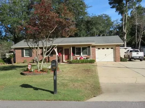 5401 Jenny Cir, Milton, FL 32571 photo 3
