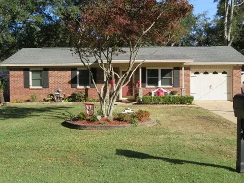 5401 Jenny Cir, Milton, FL 32571 photo 1