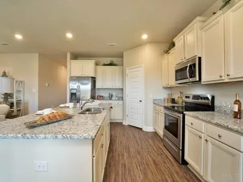 3834 Hawks Landing Cir, Pace, FL 32571 photo 6