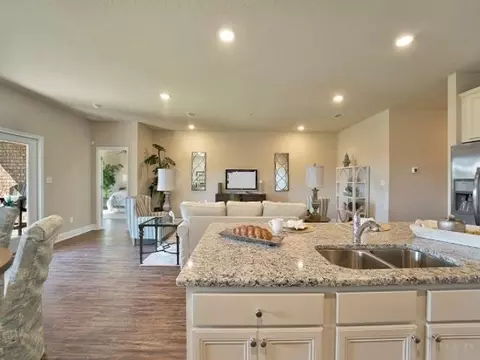 3834 Hawks Landing Cir, Pace, FL 32571 photo 8