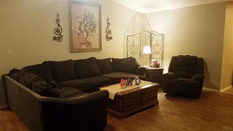 1660 Kinsale Dr, Cantonment, FL 32533 photo 3