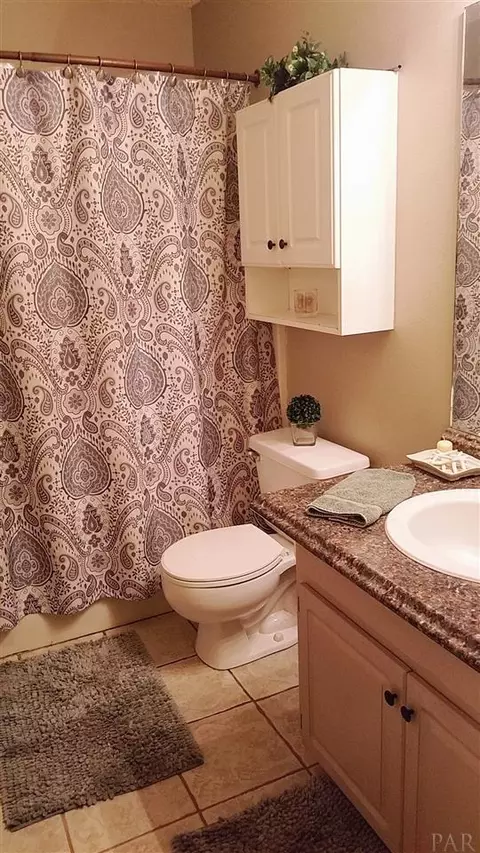 1660 Kinsale Dr, Cantonment, FL 32533 photo 12