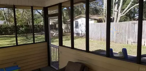 4245 Queens Ct, Pace, FL 32571 photo 12
