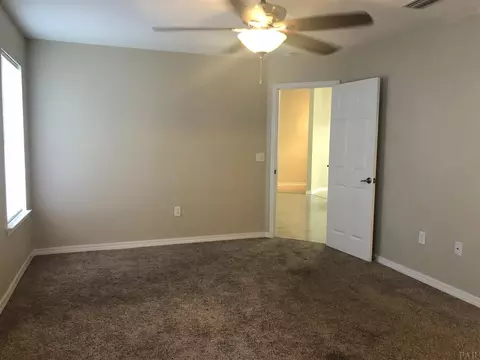 4476 Oak Forest Dr, Milton, FL 32583 photo 9