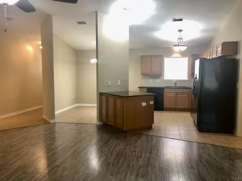 4476 Oak Forest Dr, Milton, FL 32583 photo 5