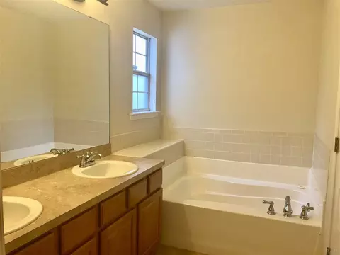 4476 Oak Forest Dr, Milton, FL 32583 photo 12