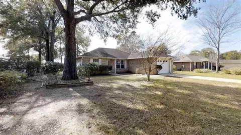5689 Ridge Ave, Milton, FL 32583 photo 1