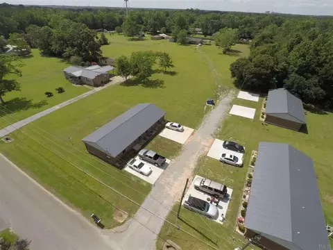 173 Cedar Tree Ln, Cantonment, FL 32533 photo 1