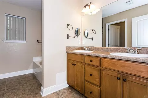 4796 Covenant Cir, Pace, FL 32571 photo 13