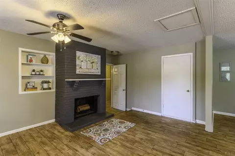 5200 Springdale Dr, Milton, FL 32570 photo 14