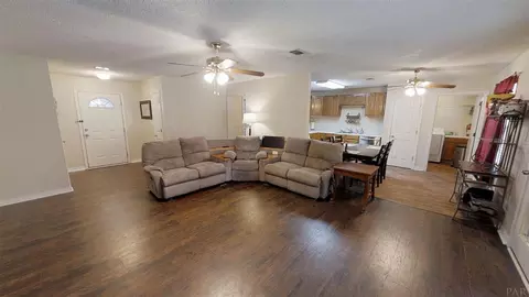 5661 Fairview Dr, Milton, FL 32570 photo 3