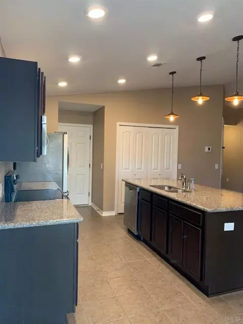 4313 Village Oak Ln, Pace, FL 32571 photo 4