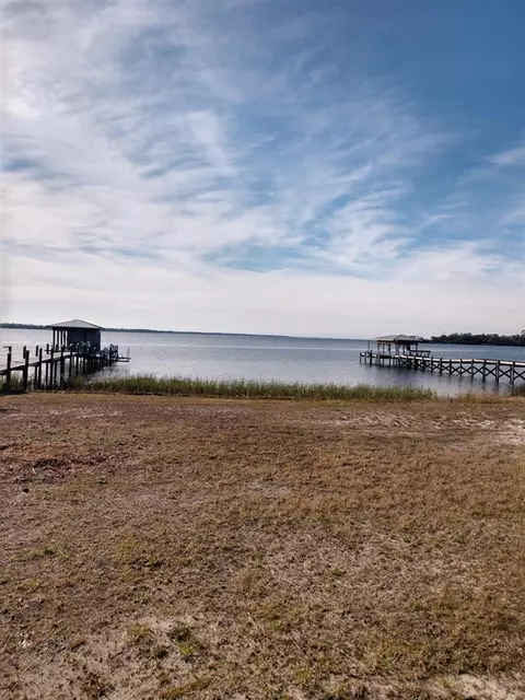 7805 Petersen Pt Rd, Milton, FL 32583 photo 6