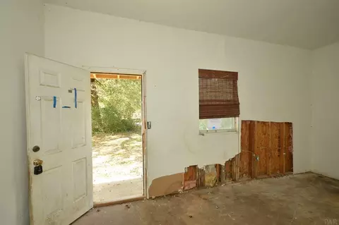 8950 Echo Ln, Milton, FL 32570 photo 4