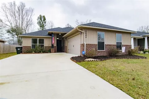 5645 Peach Dr, Pace, FL 32571 photo 1