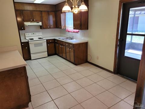 5315 Barcelona St, Pace, FL 32571 photo 3