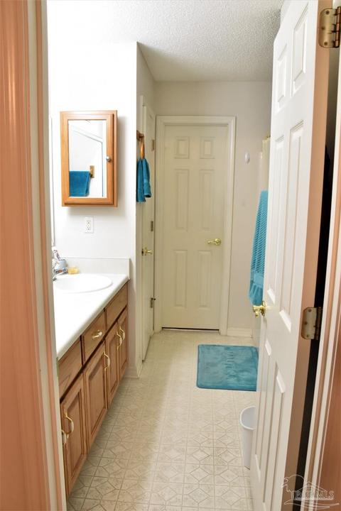 5206 Goshawk Dr, Milton, FL 32570 photo 9