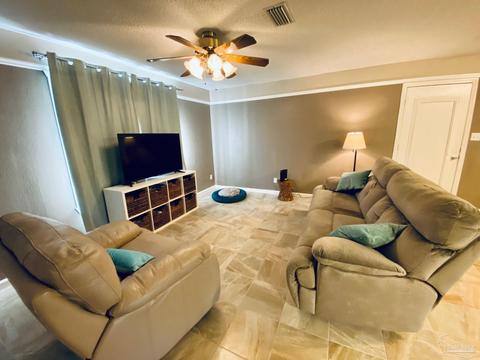 5212 Dellran Dr, Pace, FL 32571 photo 2