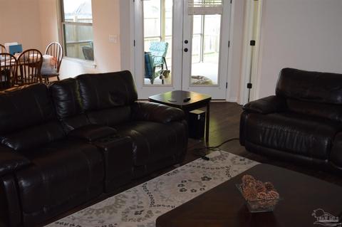 4320 Village Oak Ln, Pace, FL 32571 photo 3