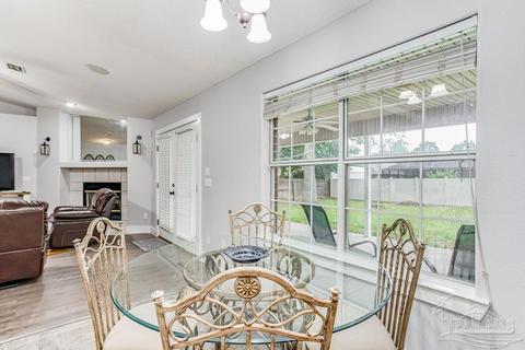 6105 Jameson Cr, Pace, FL 32571 photo 10
