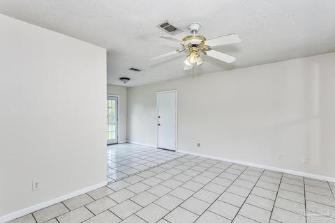 4759 Fair Oaks Dr, Pace, FL 32571 photo 4