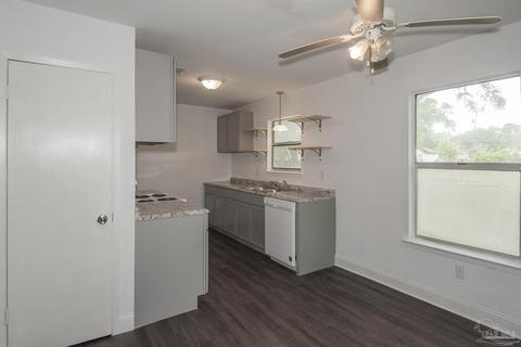 207 Marine Dr, Pensacola, FL 32507 photo 7