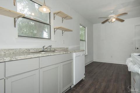 207 Marine Dr, Pensacola, FL 32507 photo 11