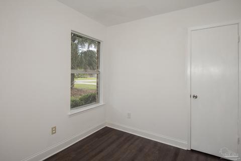 207 Marine Dr, Pensacola, FL 32507 photo 12