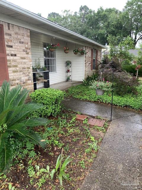 5754 Rolling Hills Dr, Milton, FL 32570 photo 3