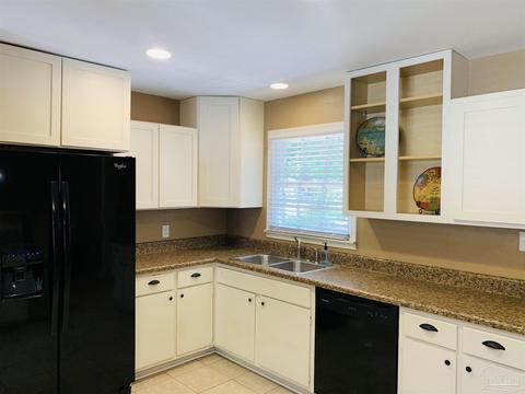 4548 Santa Villa Dr, Pace, FL 32571 photo 7