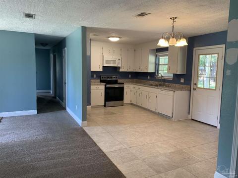 4770 Praline Ln, Pace, FL 32571 photo 2