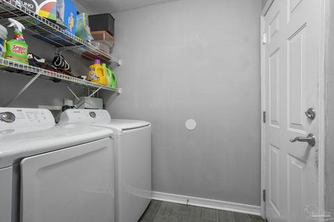 4290 Breezeway Cir, Milton, FL 32583 photo 9