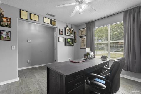 4290 Breezeway Cir, Milton, FL 32583 photo 3