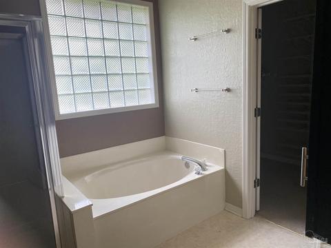 5661 Nicklaus Ln, Milton, FL 32570 photo 15