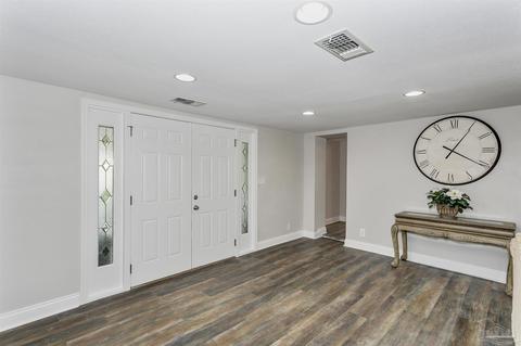 7036 Dorr St, Milton, FL 32583 photo 9