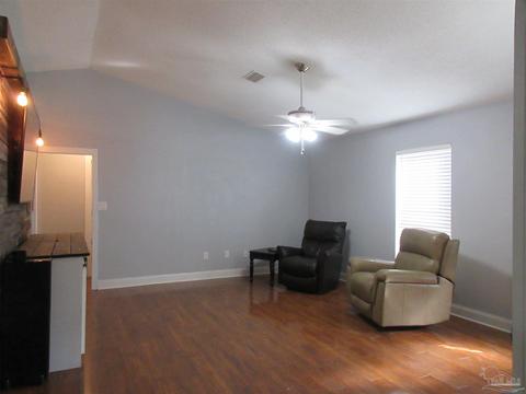 5336 Avenida De Golf, Pace, FL 32571 photo 7