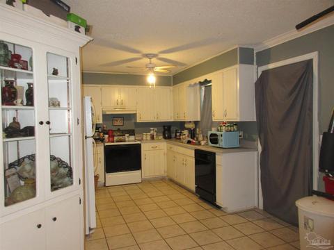 4264 Wellington Dr, Pace, FL 32571 photo 4